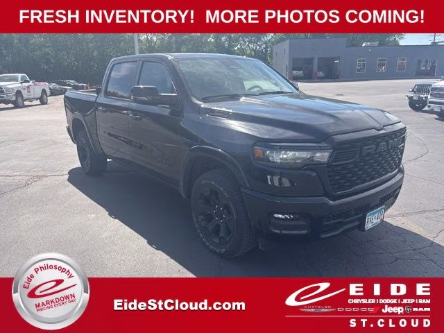 2025 Diamond Black Crystal Pearlcoat Ram 1500 Big Horn 4X4 Truck