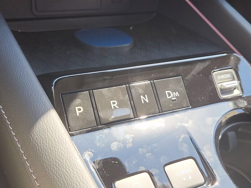 2026 Everest White Pearl/Black Nissan Murano Platinum AWD SUV