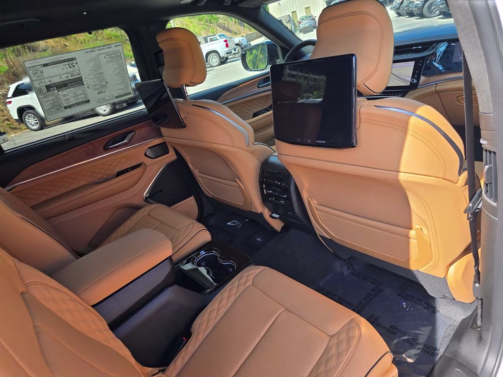 2026 Bright White Clearcoat Jeep Grand Cherokee L Summit 4X4 SUV