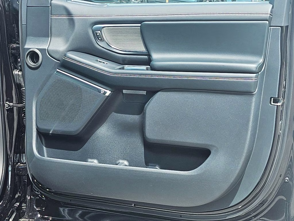2026 Agate Black Metallic Ford Expedition Max Platinum 4X4 SUV
