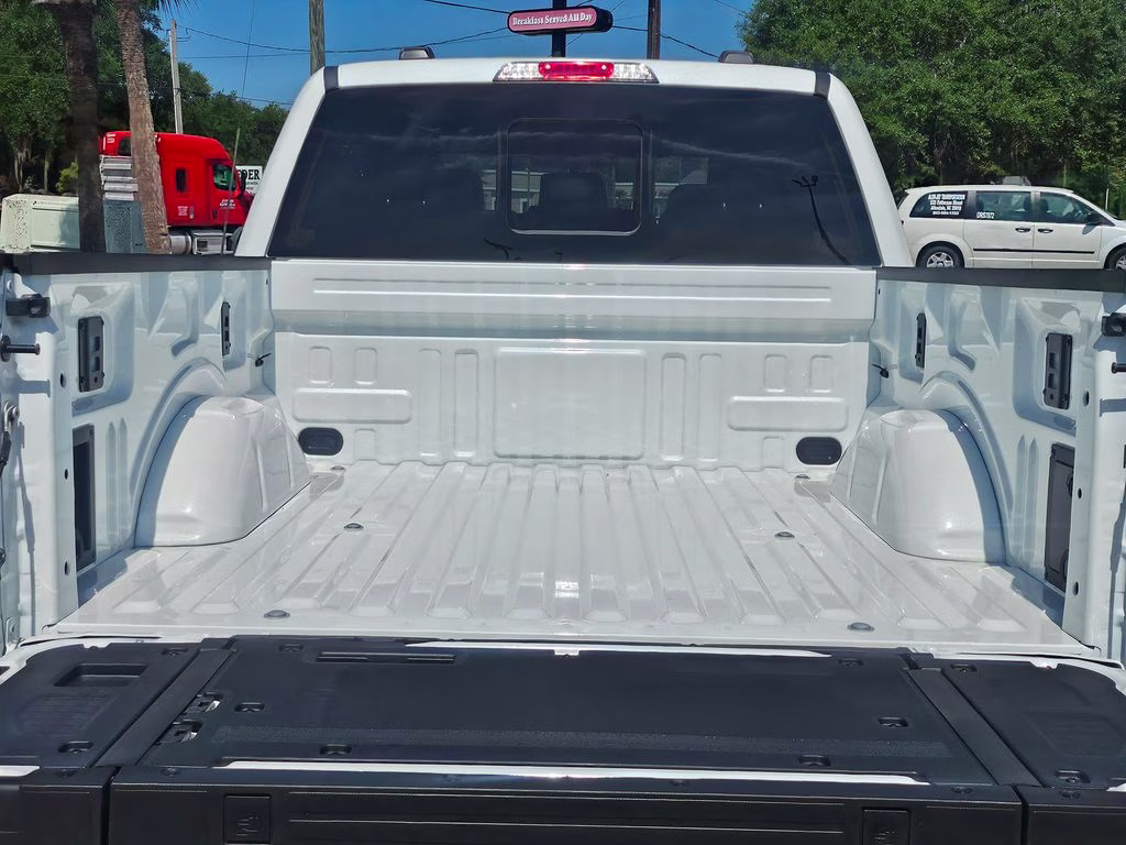 2026 Star White Metallic Tri-Coat Ford F-150 Lariat 4X4 Truck