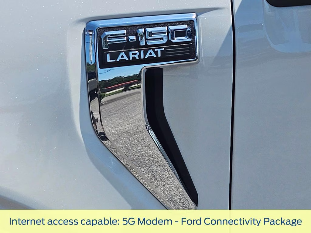 2026 Star White Metallic Tri-Coat Ford F-150 Lariat 4X4 Truck