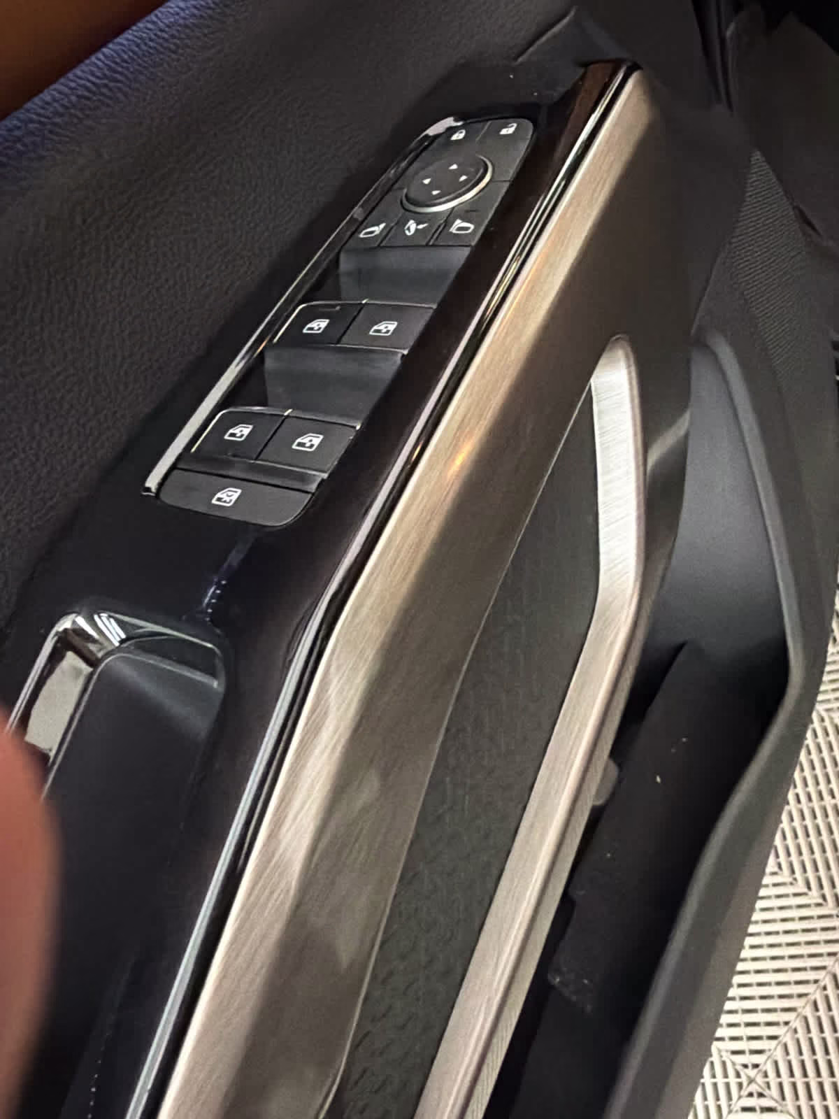 2022 Super Black Nissan Pathfinder Platinum 4X4 SUV