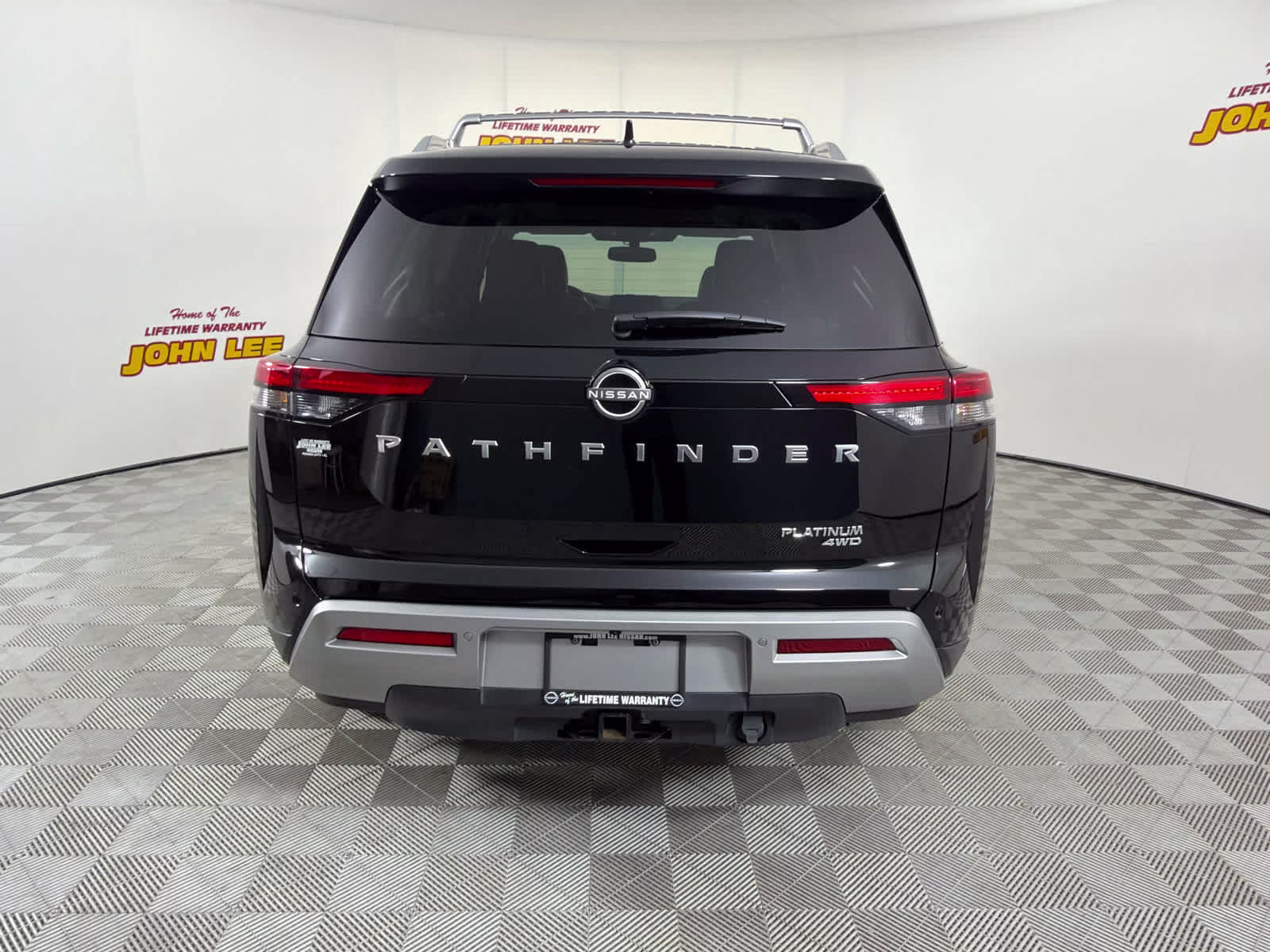 2022 Super Black Nissan Pathfinder Platinum 4X4 SUV