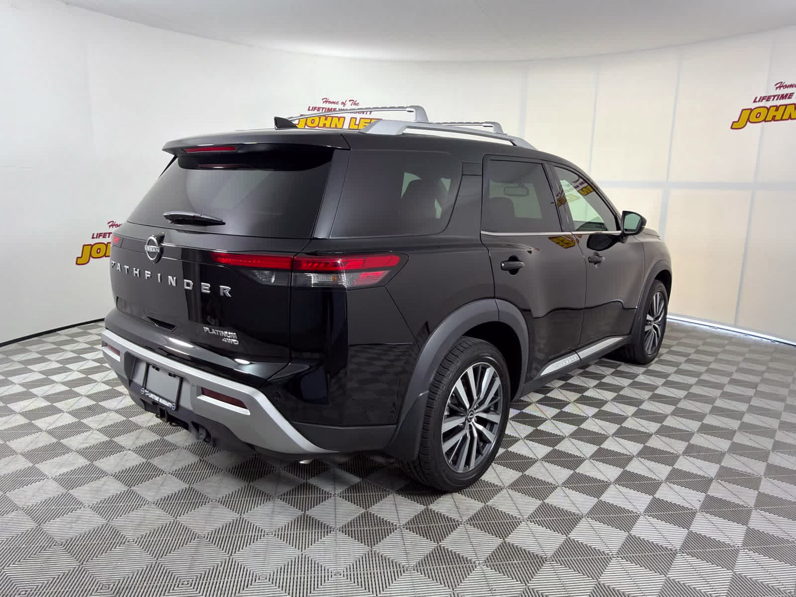 2022 Super Black Nissan Pathfinder Platinum 4X4 SUV