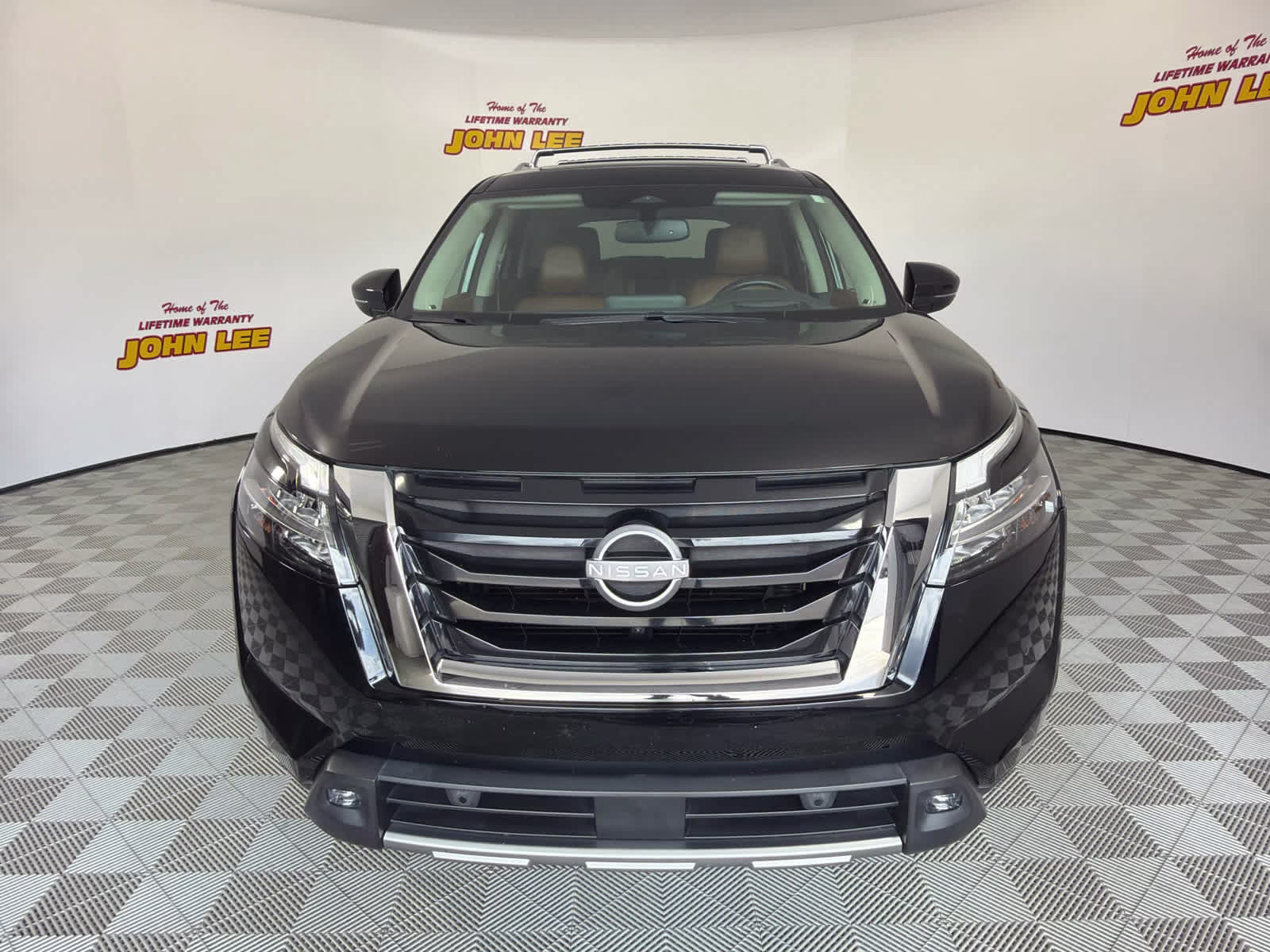 2022 Super Black Nissan Pathfinder Platinum 4X4 SUV
