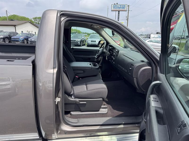 2013 Graystone Metallic Chevrolet Silverado 1500 LT 4X4 Truck