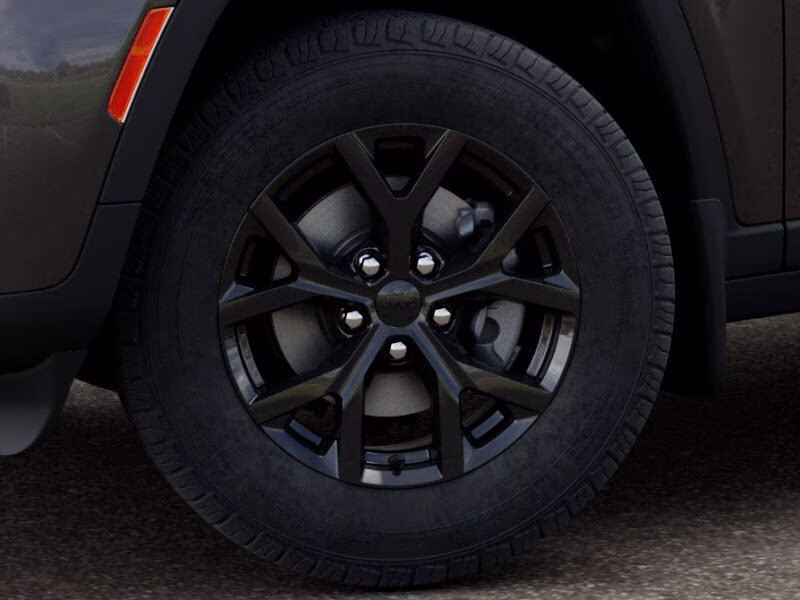 2026 Baltic Gray Metallic Clear Coat Jeep Grand Cherokee Grand Cherokee Laredo Altitude 4x4 SUV