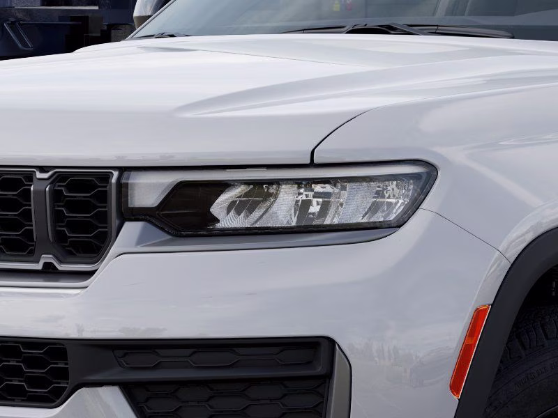 2026 Bright White Clearcoat Jeep Grand Cherokee Altitude 4X4 SUV