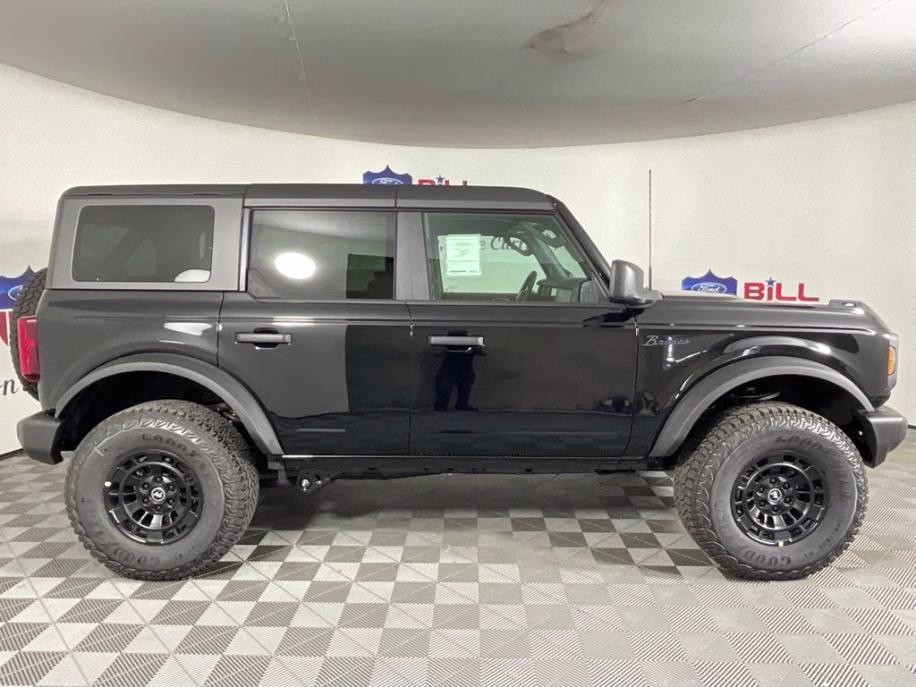 2026 Shadow Black Ford Bronco Big Bend 4X4 SUV
