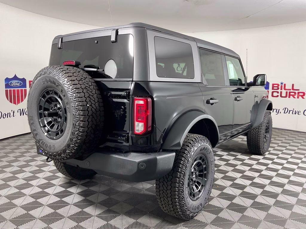 2026 Shadow Black Ford Bronco Big Bend 4X4 SUV