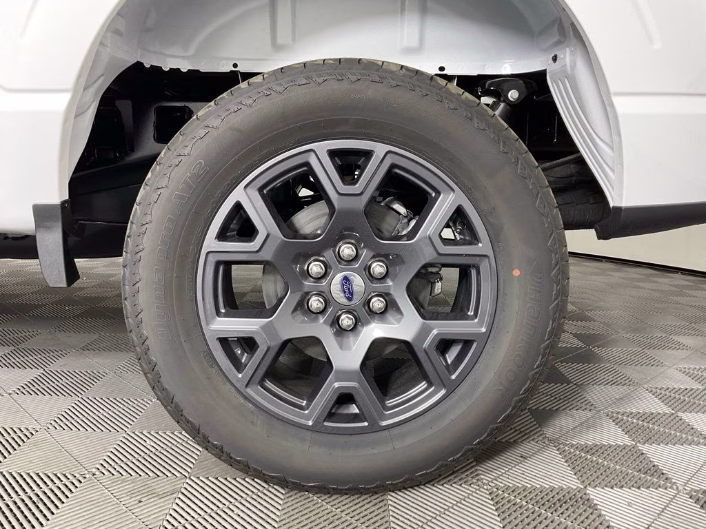 2026 Oxford White Ford F-150 STX 4X4 Truck