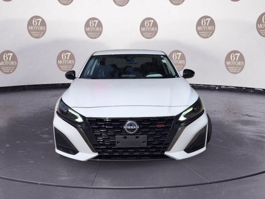 2024 Glacier White Nissan Altima 2.5 SR FWD Sedan