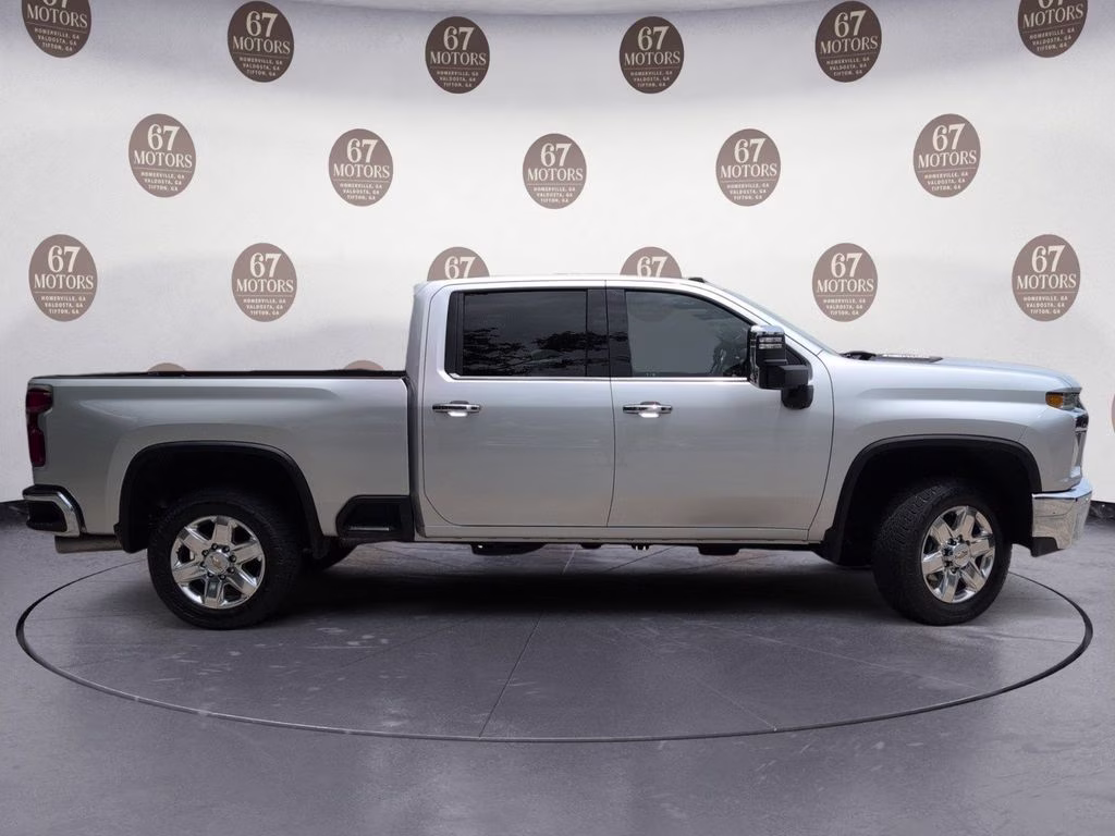 2022 Silver Ice Metallic Chevrolet Silverado 2500HD LTZ 4X4 Truck