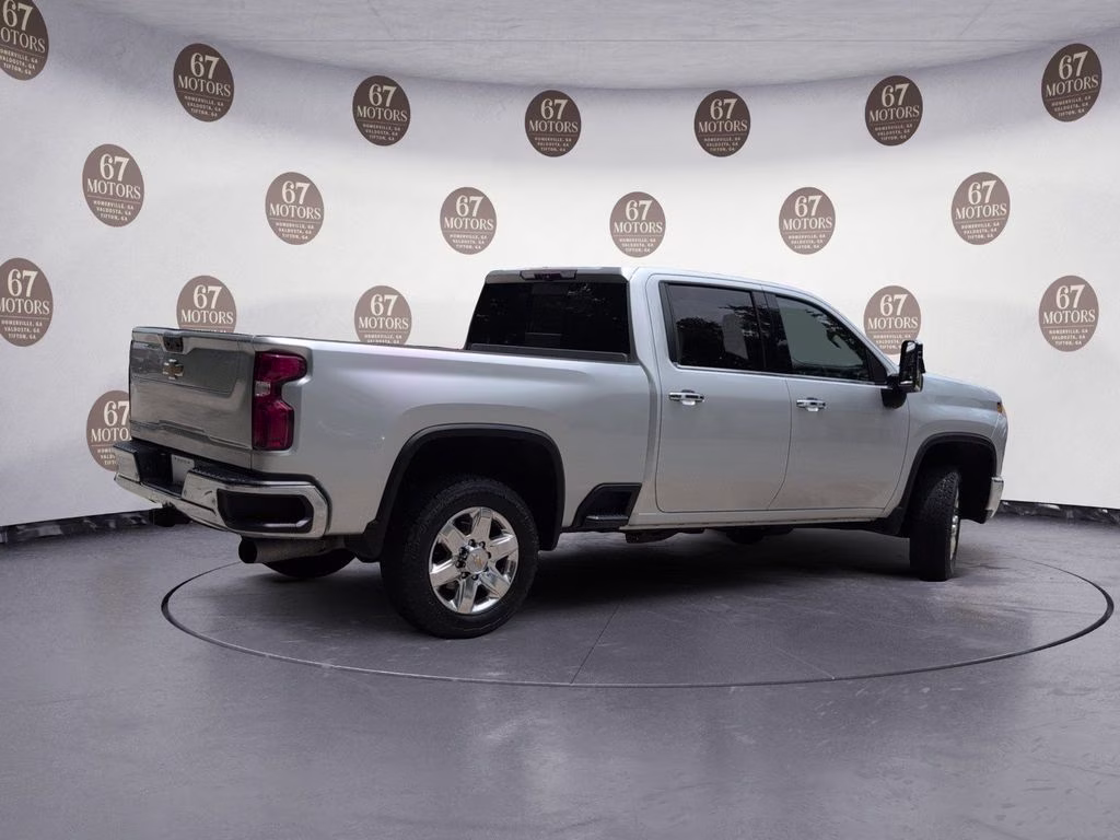 2022 Silver Ice Metallic Chevrolet Silverado 2500HD LTZ 4X4 Truck