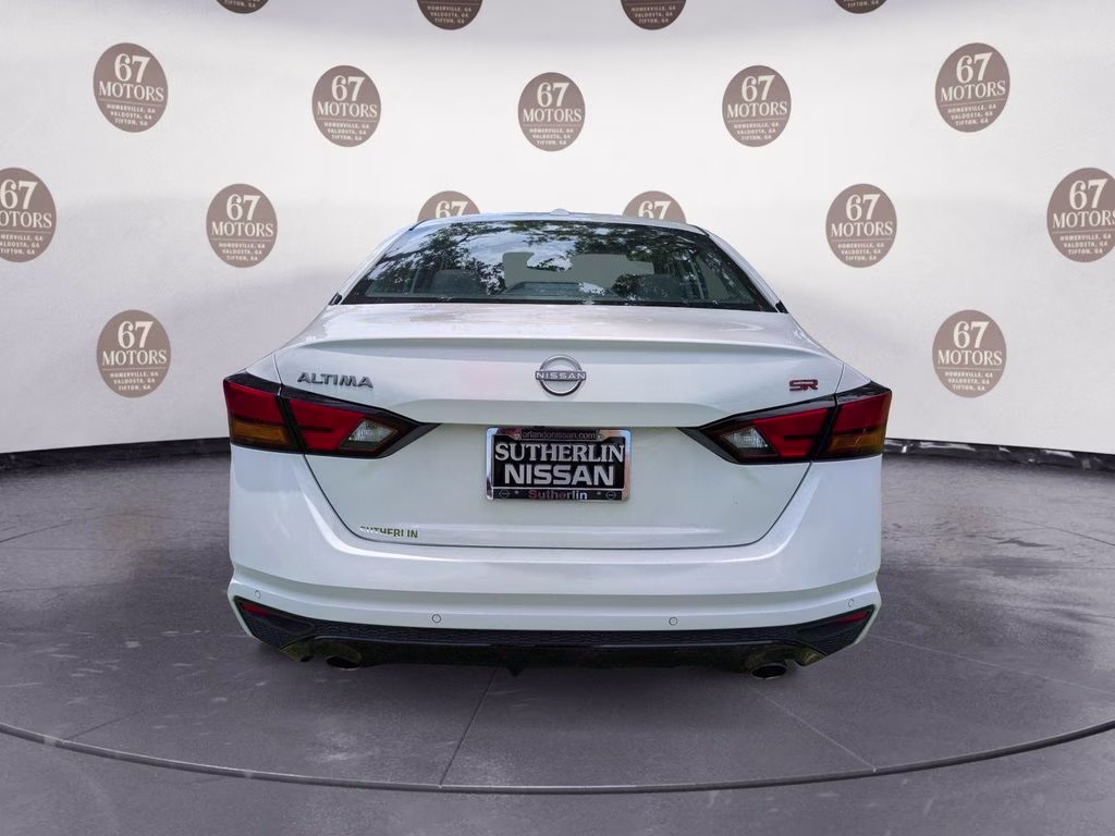 2024 Glacier White Nissan Altima 2.5 SR FWD Sedan
