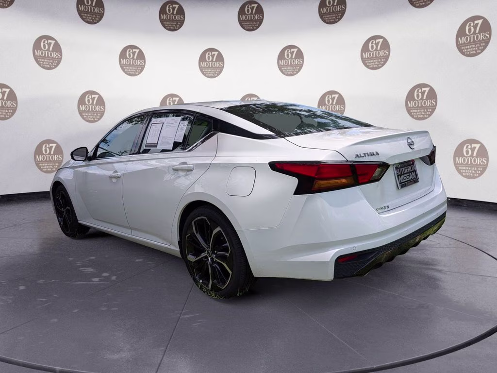 2024 Glacier White Nissan Altima 2.5 SR FWD Sedan