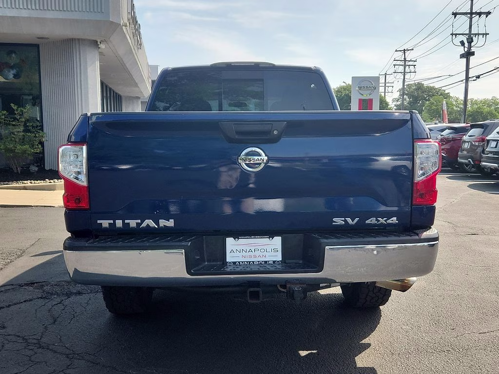 2017 Deep Blue Pearl Nissan Titan SV 4X4 Truck