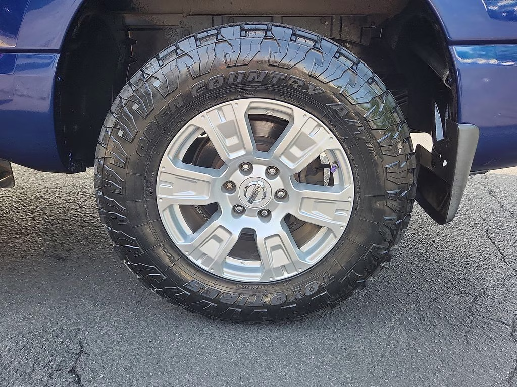 2017 Deep Blue Pearl Nissan Titan SV 4X4 Truck