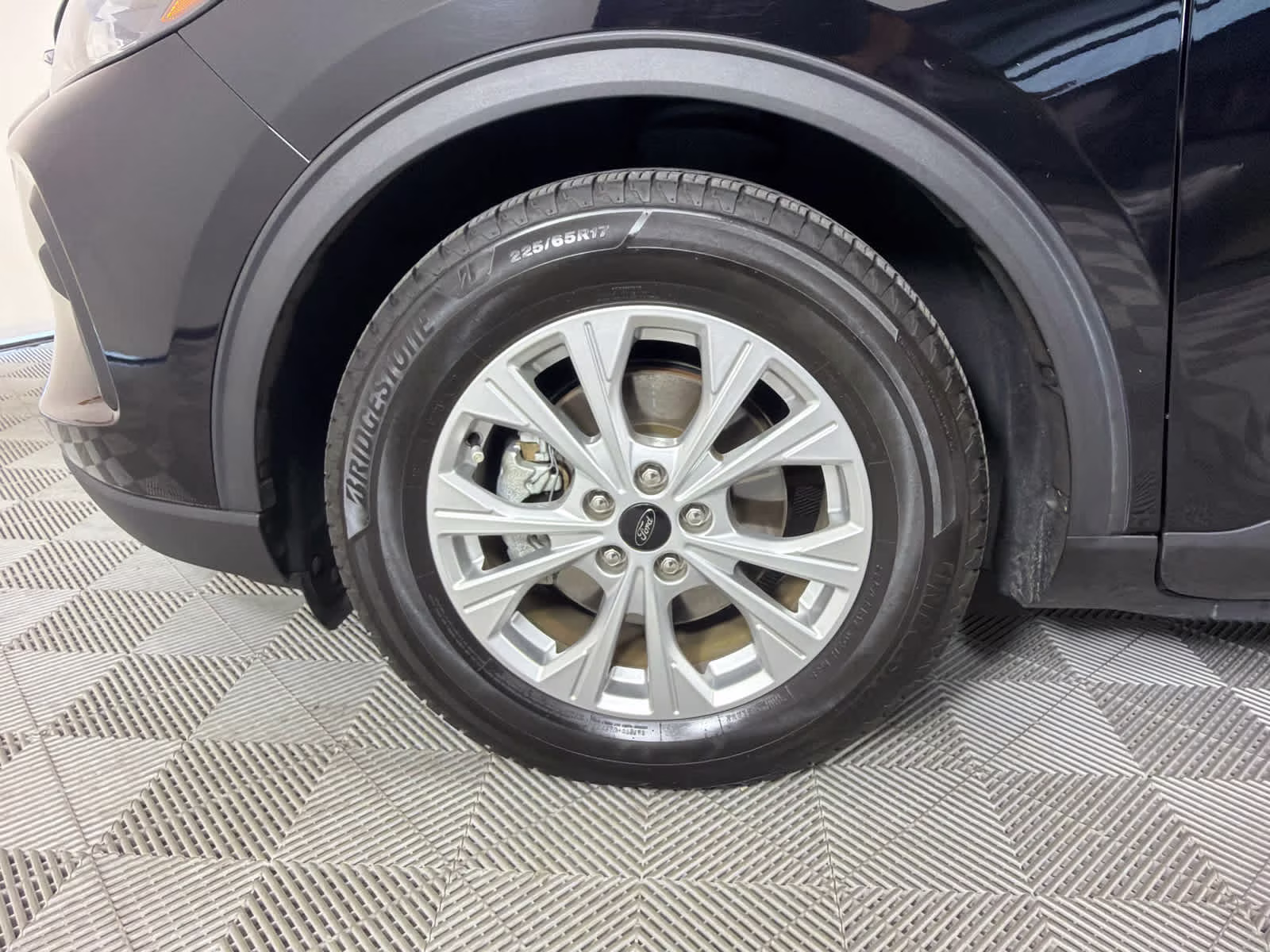 2024 Agate Black Metallic Ford Escape Active FWD SUV