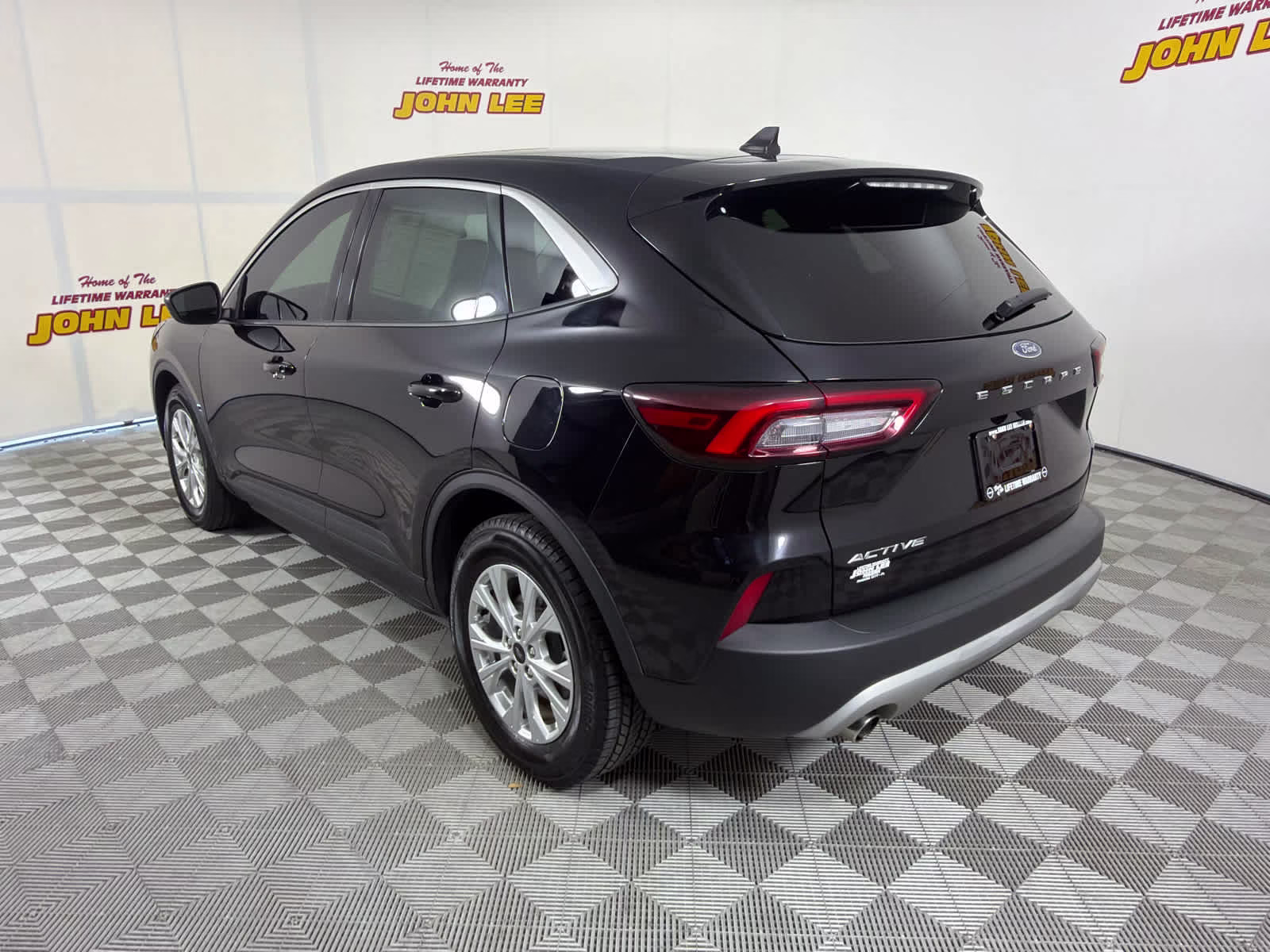 2024 Agate Black Metallic Ford Escape Active FWD SUV