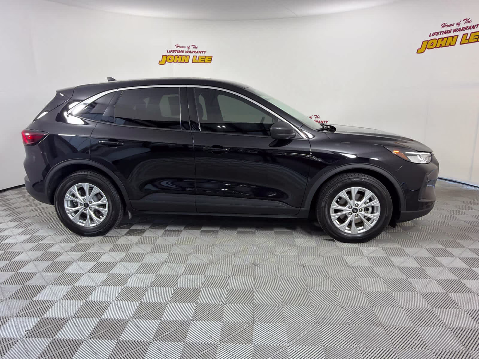 2024 Agate Black Metallic Ford Escape Active FWD SUV