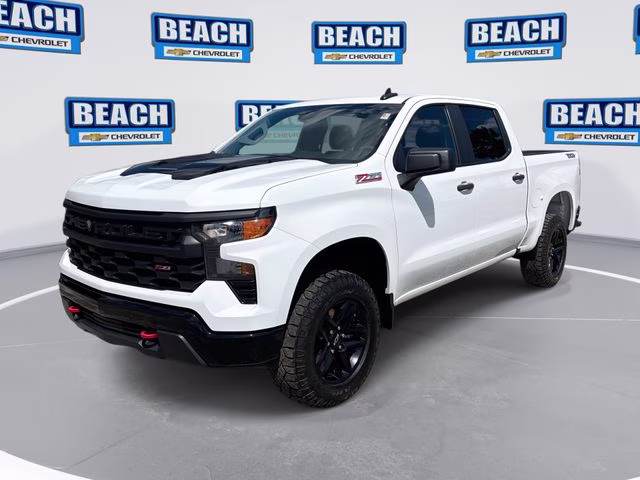 2023 Summit White Chevrolet Silverado 1500 Custom Trail Boss 4X4 Truck