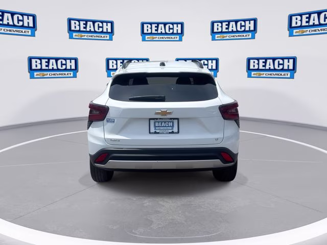 2025 Summit White Chevrolet Trax LT FWD SUV
