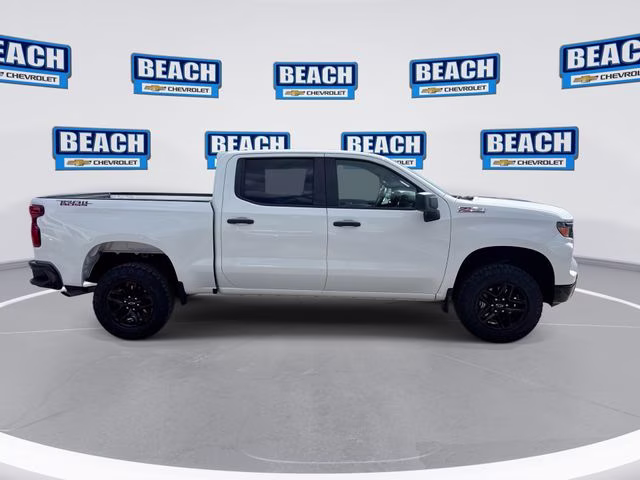 2023 Summit White Chevrolet Silverado 1500 Custom Trail Boss 4X4 Truck