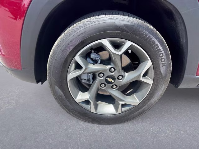 2025 Crimson Chevrolet Trax LT FWD SUV