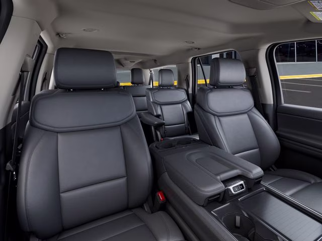 2027 Star White Metallic Tri-Coat Ford Expedition Max Active RWD SUV