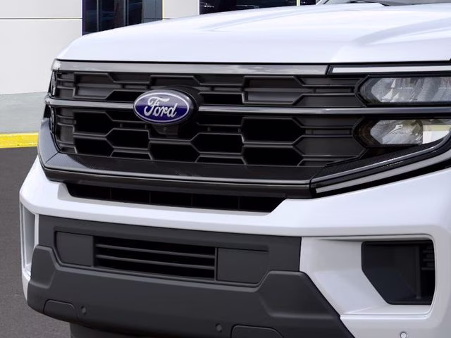 2027 Star White Metallic Tri-Coat Ford Expedition Max Active RWD SUV