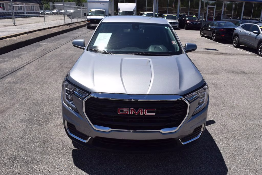 2024 Sterling Metallic GMC Terrain SLE AWD SUV