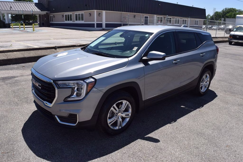 2024 Sterling Metallic GMC Terrain SLE AWD SUV