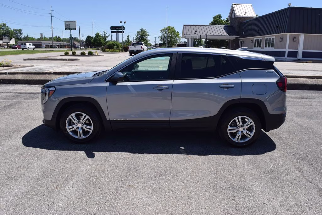 2024 Sterling Metallic GMC Terrain SLE AWD SUV