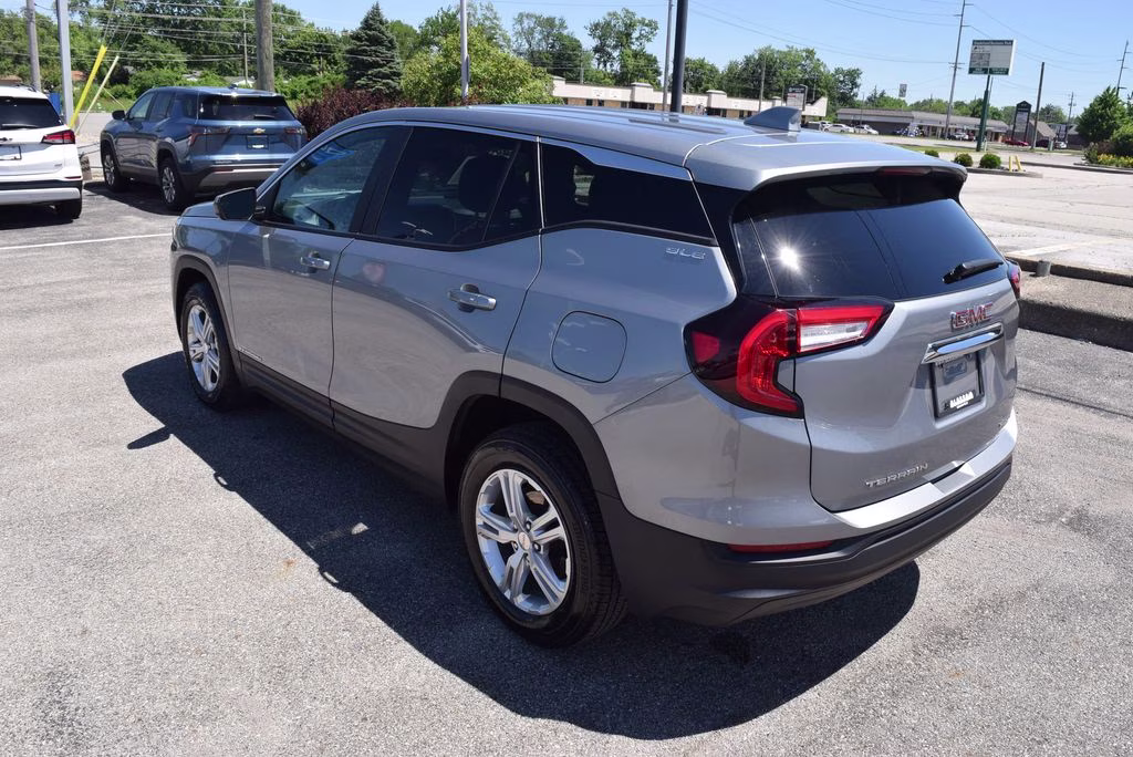2024 Sterling Metallic GMC Terrain SLE AWD SUV