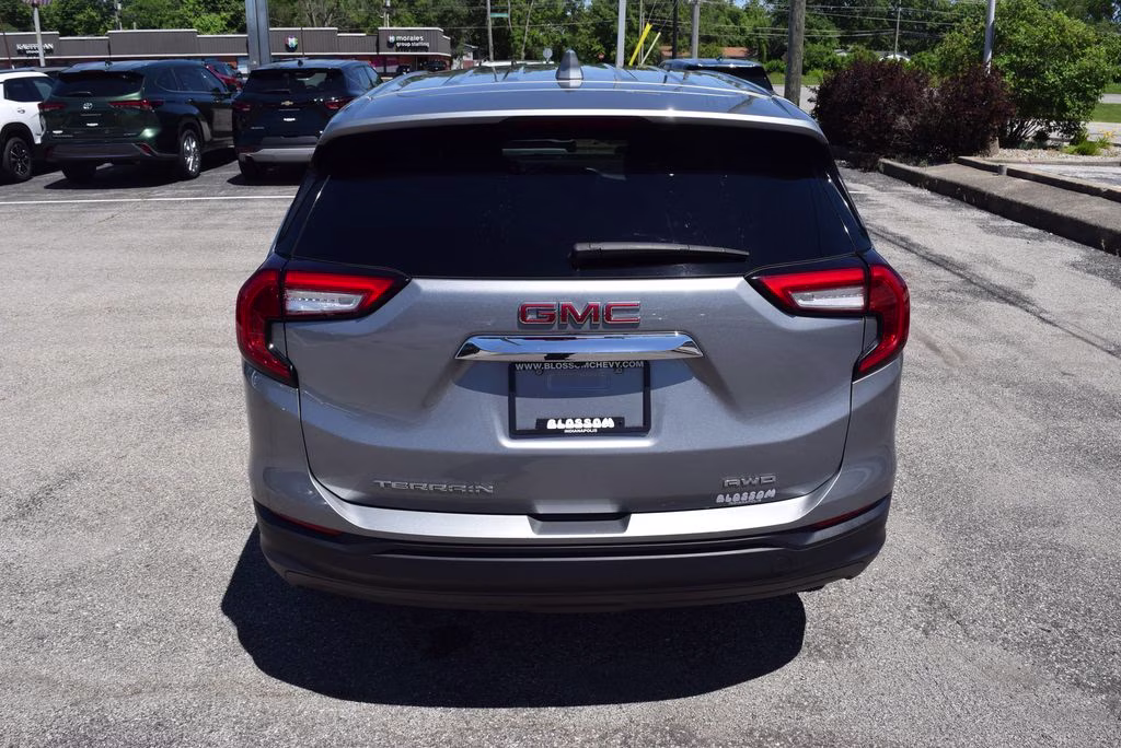 2024 Sterling Metallic GMC Terrain SLE AWD SUV