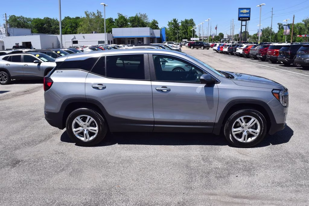 2024 Sterling Metallic GMC Terrain SLE AWD SUV