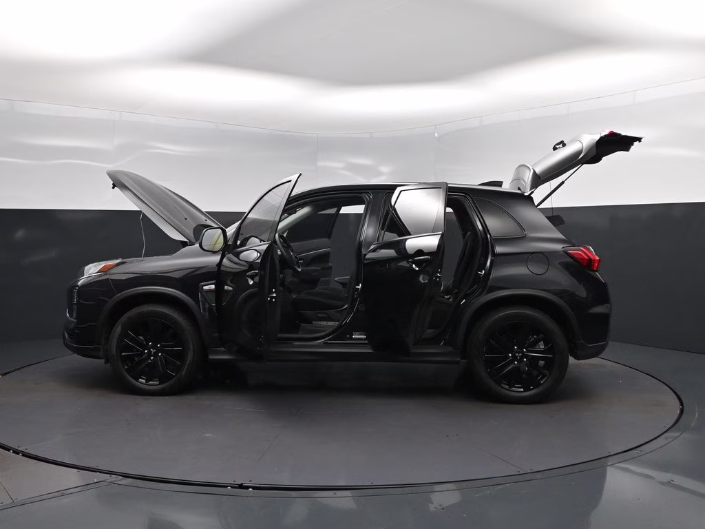 2022 Black Mitsubishi Outlander Sport 2.0 LE 4X4 SUV