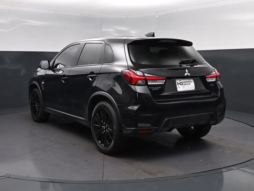 2022 Black Mitsubishi Outlander Sport 2.0 LE 4X4 SUV