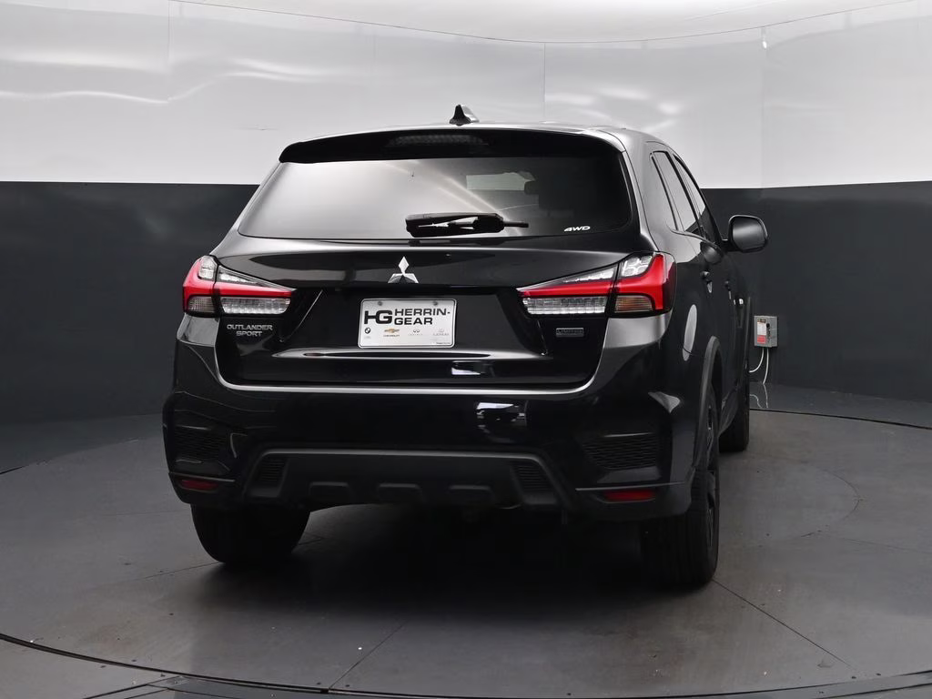 2022 Black Mitsubishi Outlander Sport 2.0 LE 4X4 SUV