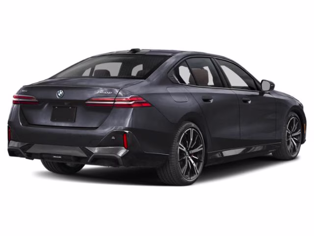 2027 475 BMW 550e AWD Sedan