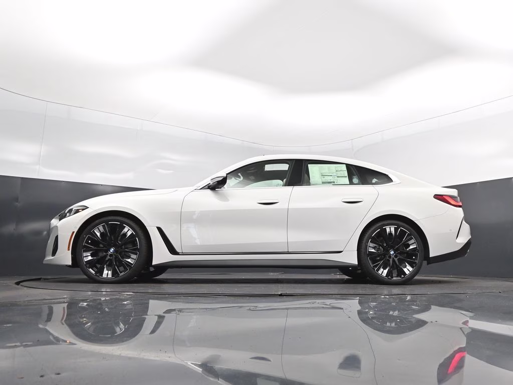 2026 Alpine White BMW 4 Series 430i Gran Coupe RWD Hatchback