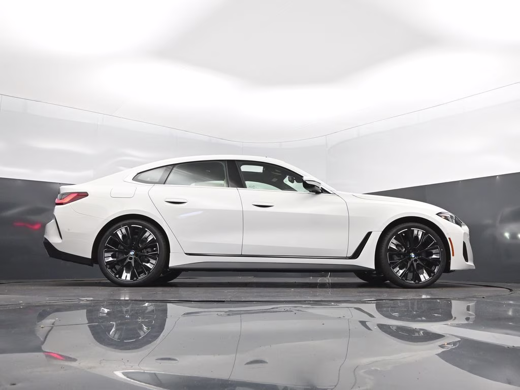 2026 Alpine White BMW 4 Series 430i Gran Coupe RWD Hatchback