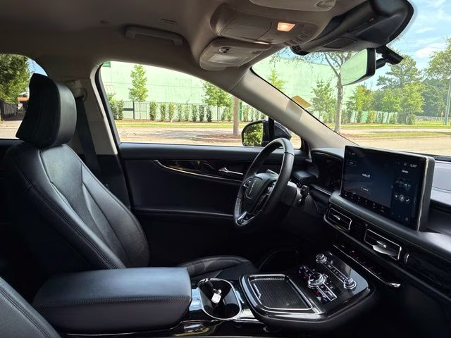 2023 Infinite Black Metallic Clearcoat Lincoln Nautilus Standard AWD SUV