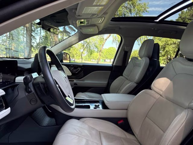 2025 Infinite Black Metallic Clearcoat Lincoln Aviator Reserve AWD SUV