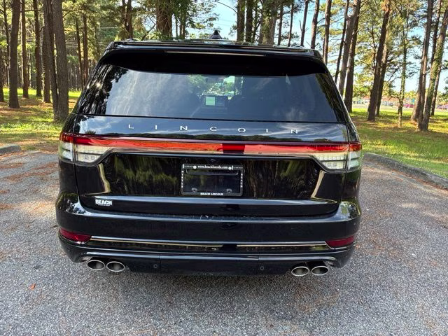 2025 Infinite Black Metallic Clearcoat Lincoln Aviator Reserve AWD SUV