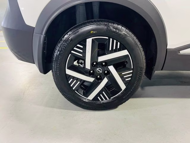 2026 Aspen White/Super Black Nissan Kicks SV FWD SUV