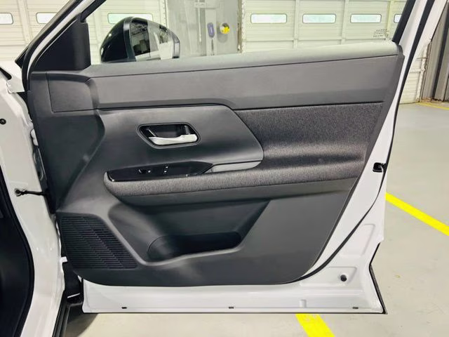 2026 Aspen White/Super Black Nissan Kicks SV FWD SUV