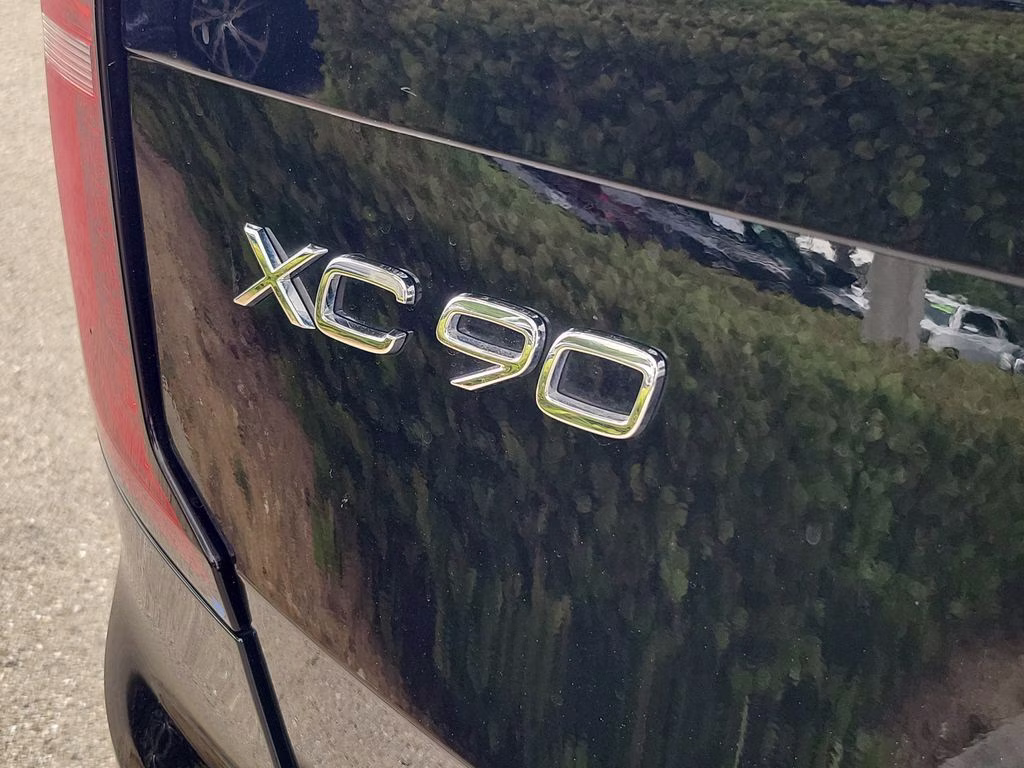 2025 Onyx Black Metallic Volvo XC90 Ultra AWD SUV